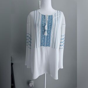 Jones New York White and Blue Embroidered Blouse